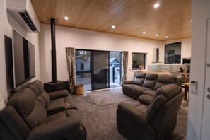 TV connectée, cheminée