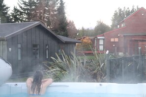 Bain à remous extérieur