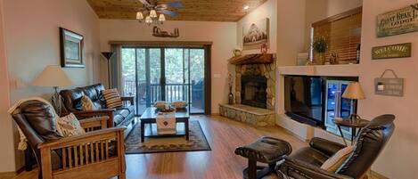 Chimenea, reproductor de DVD