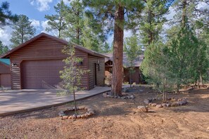 Exterior - Beautiful Cabin in Torreon`s Cardinal Landing (Show Low)