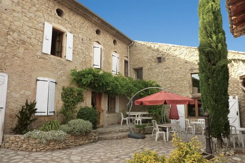 Mas  DISTAISE, 5 ch, 4 sdb, piscine, billard.  Vacances en famille ou entre amis
