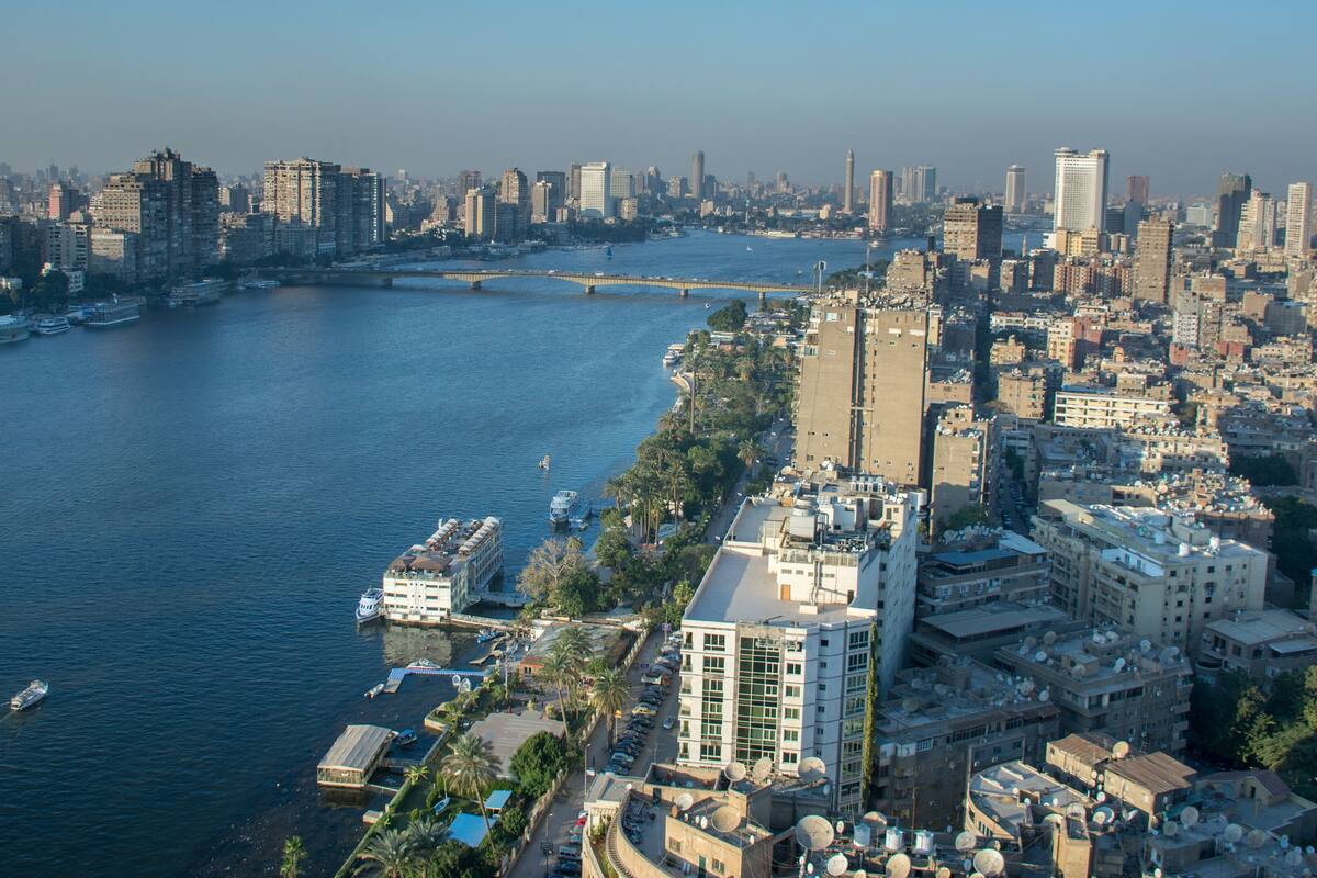 豪華公寓客房, 3 間臥室, 城市景觀 | 起居區 | 平面電視、壁爐、電腦螢幕、印表機