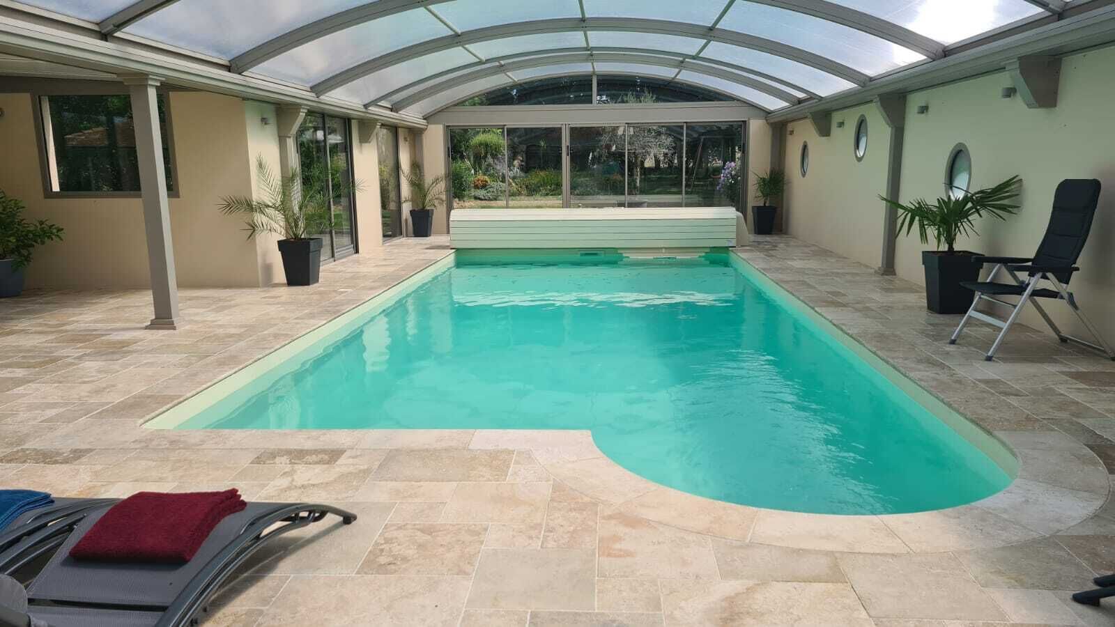 Piscina interna, piscina externa