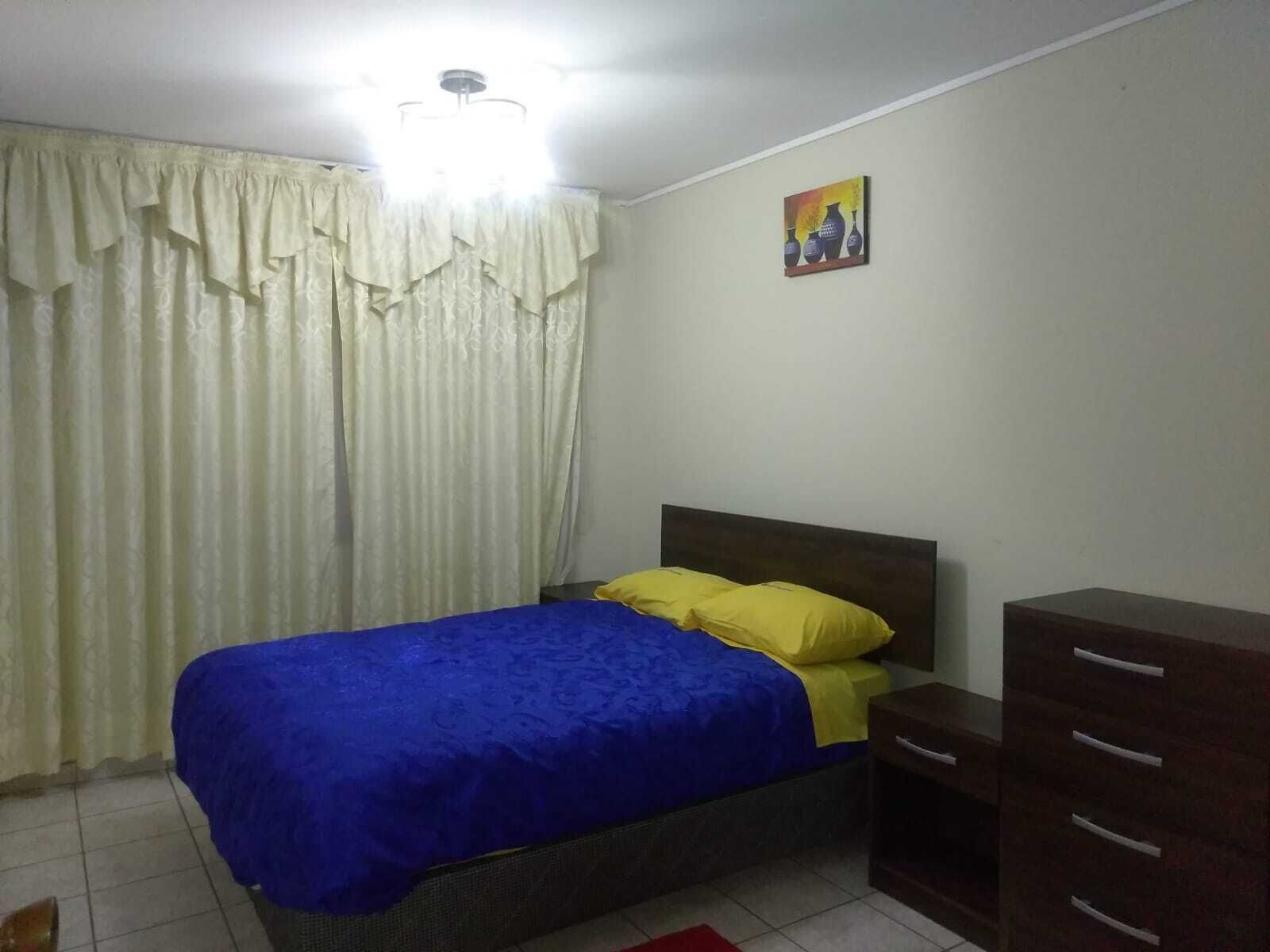 2 室のベッドルーム、アイロン / アイロン台、WiFi、ベッドシーツ