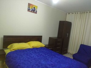 2 bedrooms, iron/ironing board, WiFi, bed sheets
