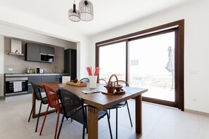 Dining - Room 3 in Villa Maria with free parking (Castellammare del Golfo)