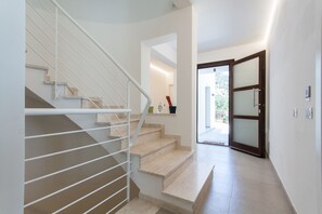 Interior - Room 3 in Villa Maria with free parking (Castellammare del Golfo)