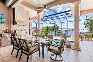 Dining - New: Bellagio Estate: Luxury Villa, pool/hot tub! (Cape Coral)