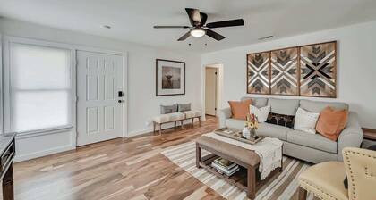 Newly Furnished Model Home.Gameroom. Close to TCU!