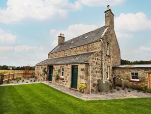 Cottage | Interior - Garden House - Brodie Castle (Forres)