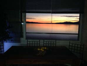 Dining - Sea view Rijeka Fiorino Apartment (Rijeka)