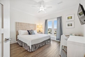 4 slaapkamers, een strijkplank/strijkijzer, gratis wifi, beddengoed