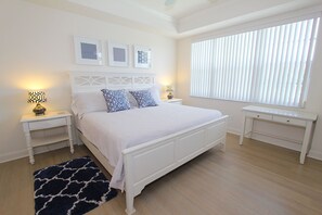 2 bedrooms, iron/ironing board, internet, bed sheets