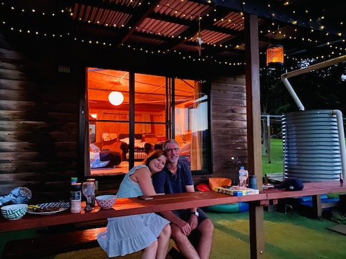 Unique funky Arthouse ‘Franks Place’ Hunchy Valley