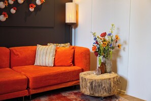 Smart TV, fireplace - Holiday apartment in Hantum, Friesland – rural setting with a loft vibe (Hantum)