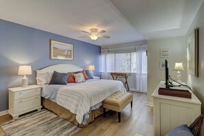 2 slaapkamers, een strijkplank/strijkijzer, internet, beddengoed