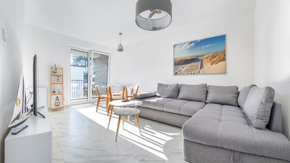 Leilighet (10 A) | Oppholdsområde | Flatskjerm-TV