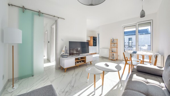 Apartment (10 A) | Living area