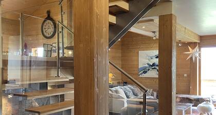 Contemporary chalet, panoramic view