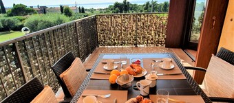 Regarda - Apartment Blanco with lake view & swimming pool