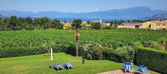 Regarda - Apartment Blanco with lake view & swimming pool