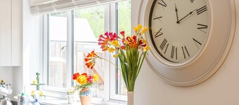 Pass the Keys | Cheerful 2-Bedroom house with Private parking