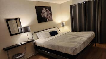 2 bedrooms, iron/ironing board, free WiFi, bed sheets