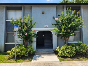 Exterior - Family-Friendly 2BR Condo Near Universal (Orlando)