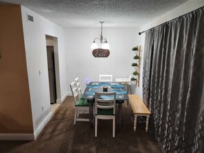 Dining - Family-Friendly 2BR Condo Near Universal (Orlando)
