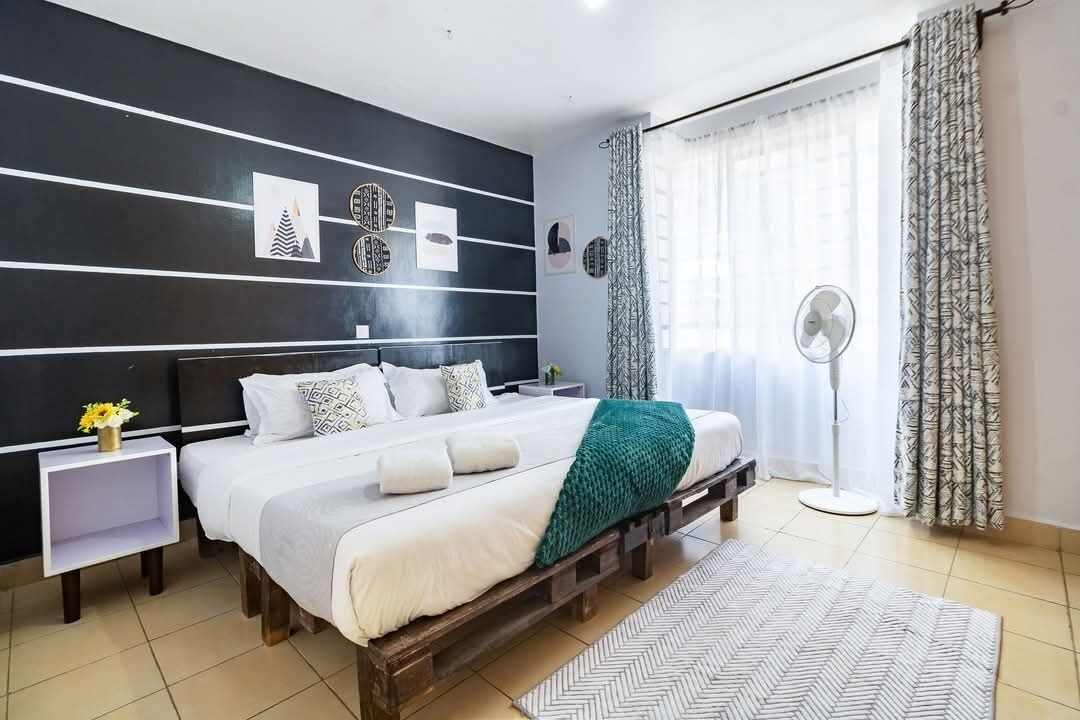 3 slaapkamers, een strijkplank/strijkijzer, gratis wifi, beddengoed