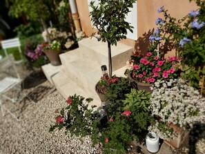 Property grounds - Very charming studio in LYON on a "Cosy & Romantic" courtyard (Lyon)