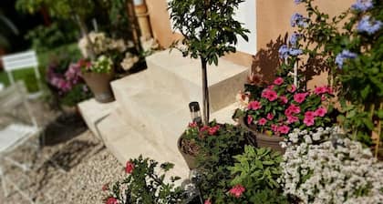 Studio trĂšs charmant Ă LYON sur cour "Cosy & Romantique"