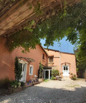 Exterior - Very charming studio in LYON on a "Cosy & Romantic" courtyard (Lyon)