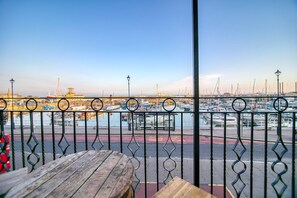 Property grounds - Royal Harbour Retreat -Modern and stylish with harbour views (Ramsgate)