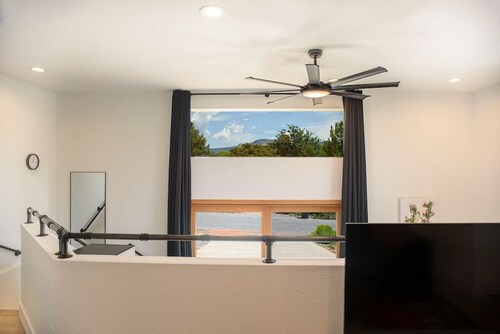 Modern Zen Suite · Centrally Located · West Sedona