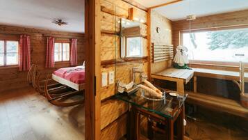 2 Schlafzimmer, BĂŒgeleisen/BĂŒgelbrett, kostenloses WLAN, BettwĂ€sche