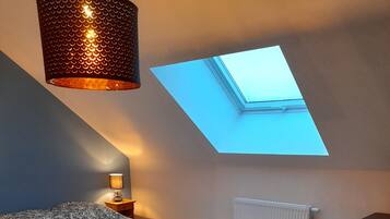 4 chambres, lit parapluie, draps fournis