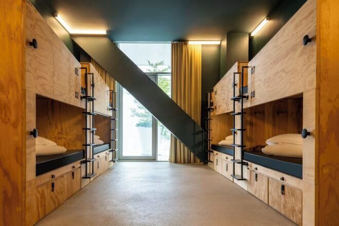 Soundproofing, free WiFi, bed sheets