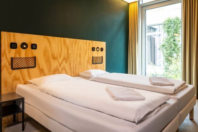 Soundproofing, free WiFi, bed sheets