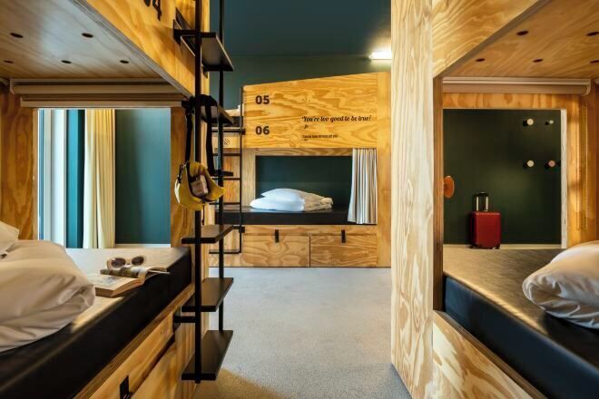 Soundproofing, free WiFi, bed sheets