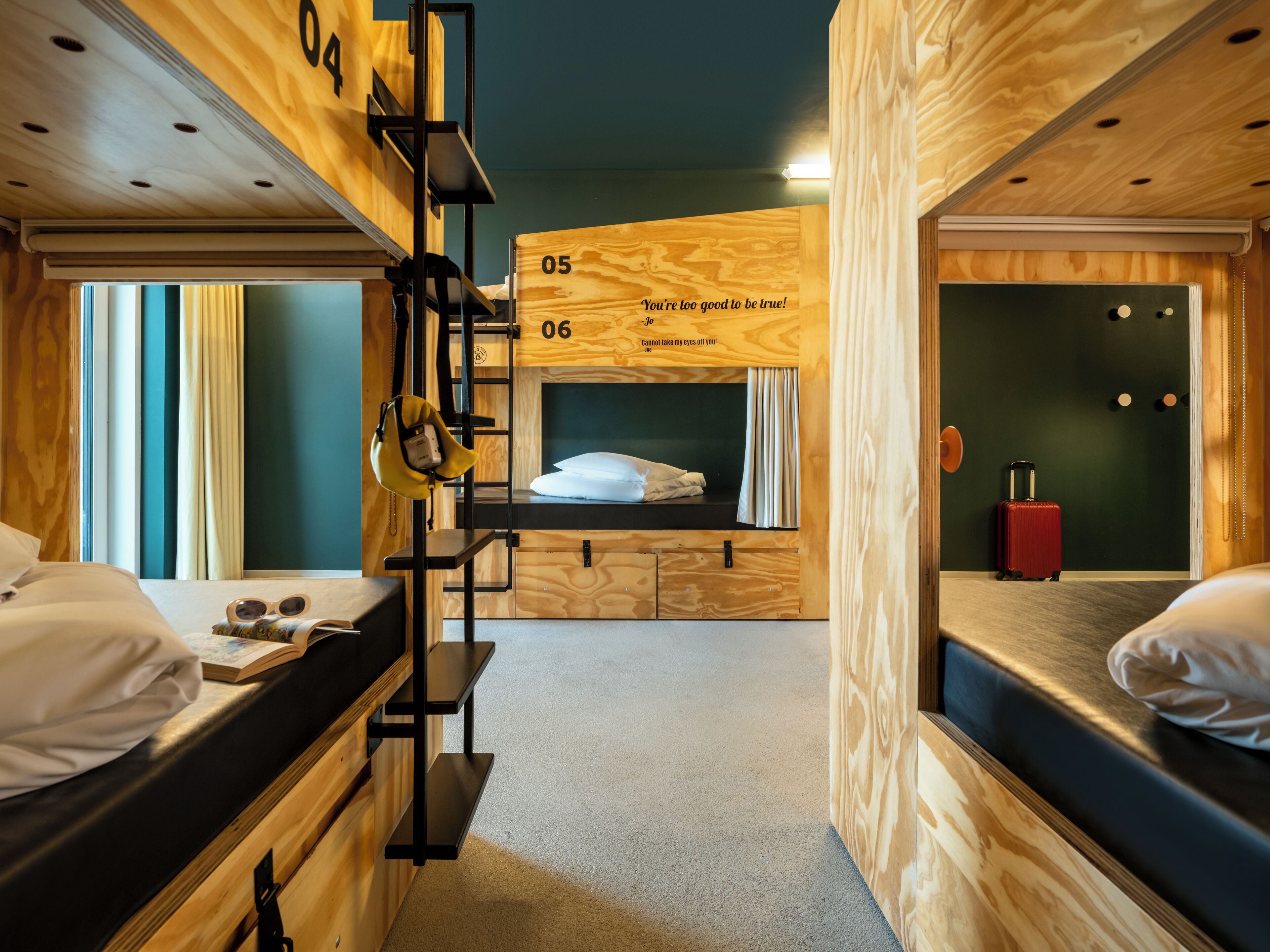 Geluiddichte muren, gratis wifi, beddengoed