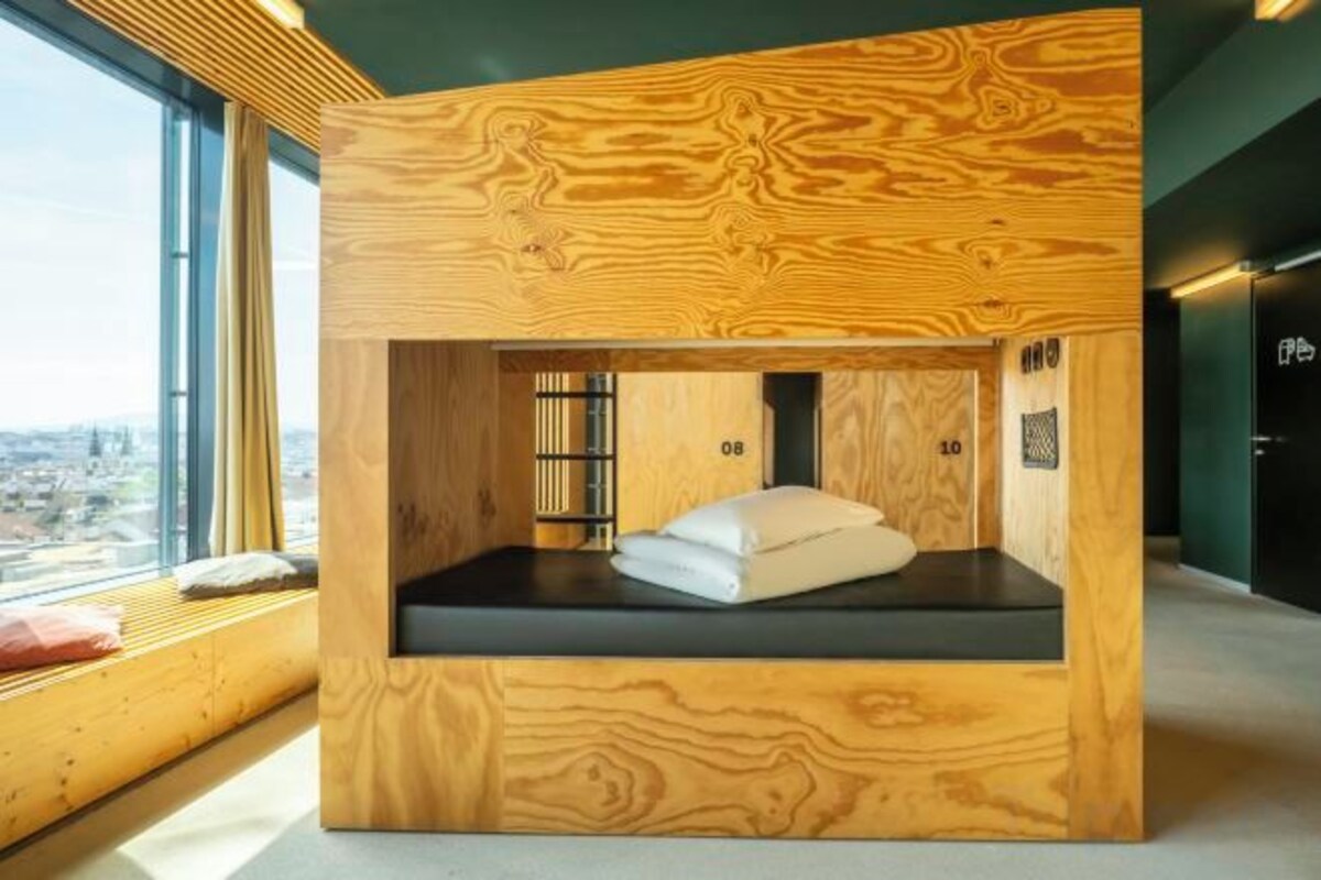 Soundproofing, WiFi (free), bed sheets