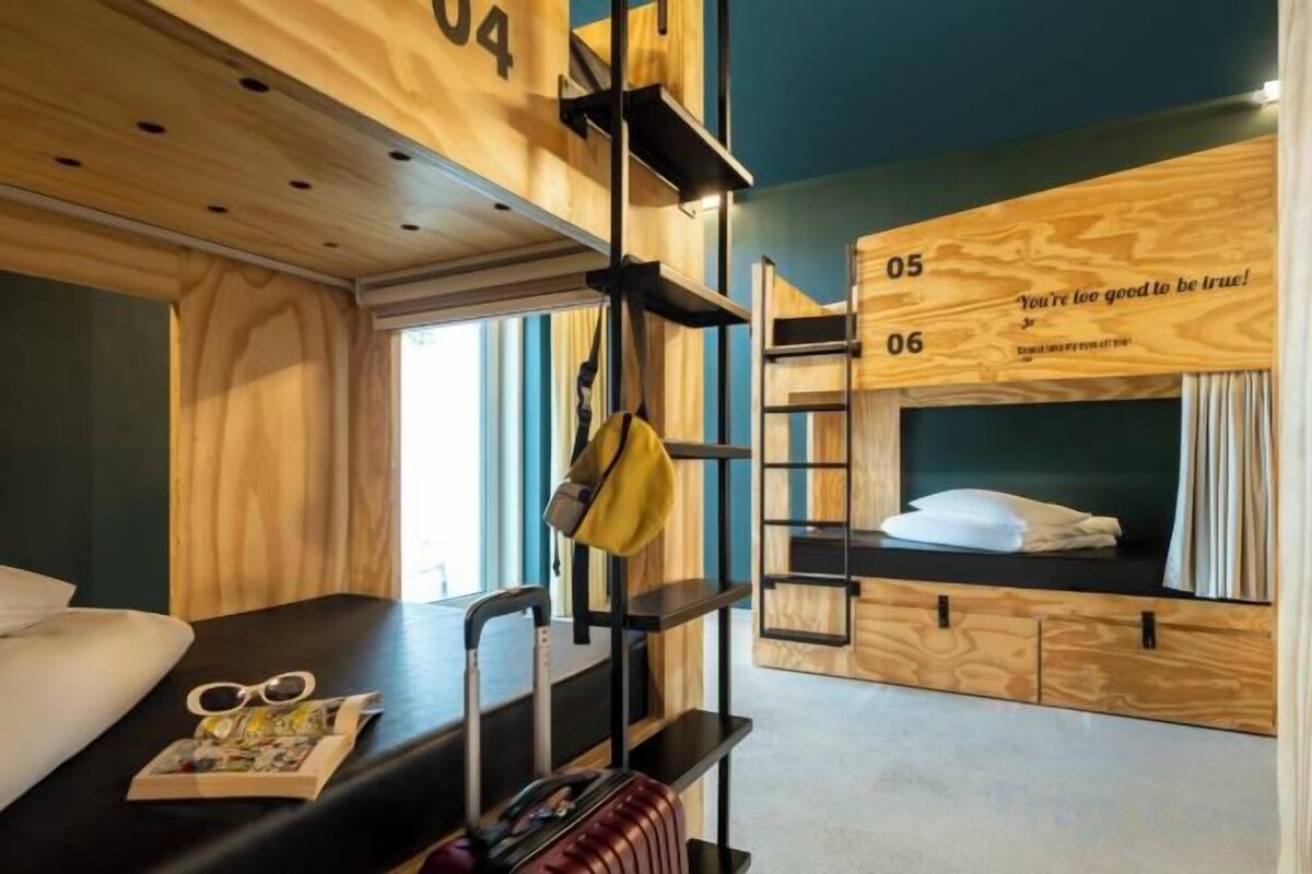 Private Ensuite Bedroom for 6 people