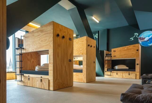 Soundproofing, free WiFi, bed sheets