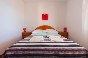 2 chambres, fer et planche à repasser, Wi-Fi, literie fournie