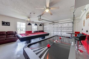 Spielezimmer