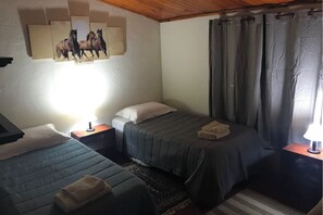 4 bedrooms, free WiFi, bed sheets