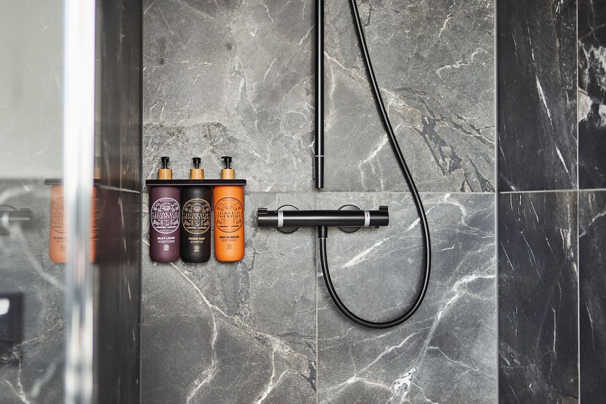 puddle jump comfort double room, dune view | bathroom | hair dryer, towels