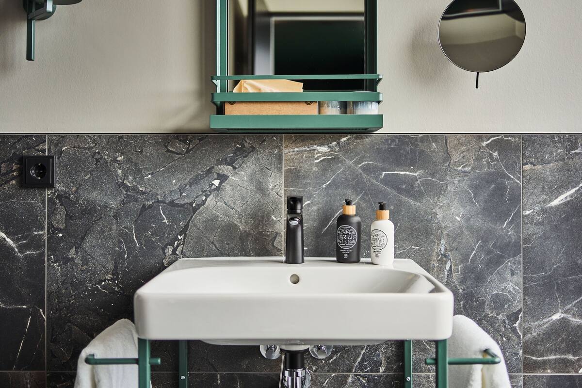 puddle jump comfort double room, dune view | bathroom | hair dryer, towels