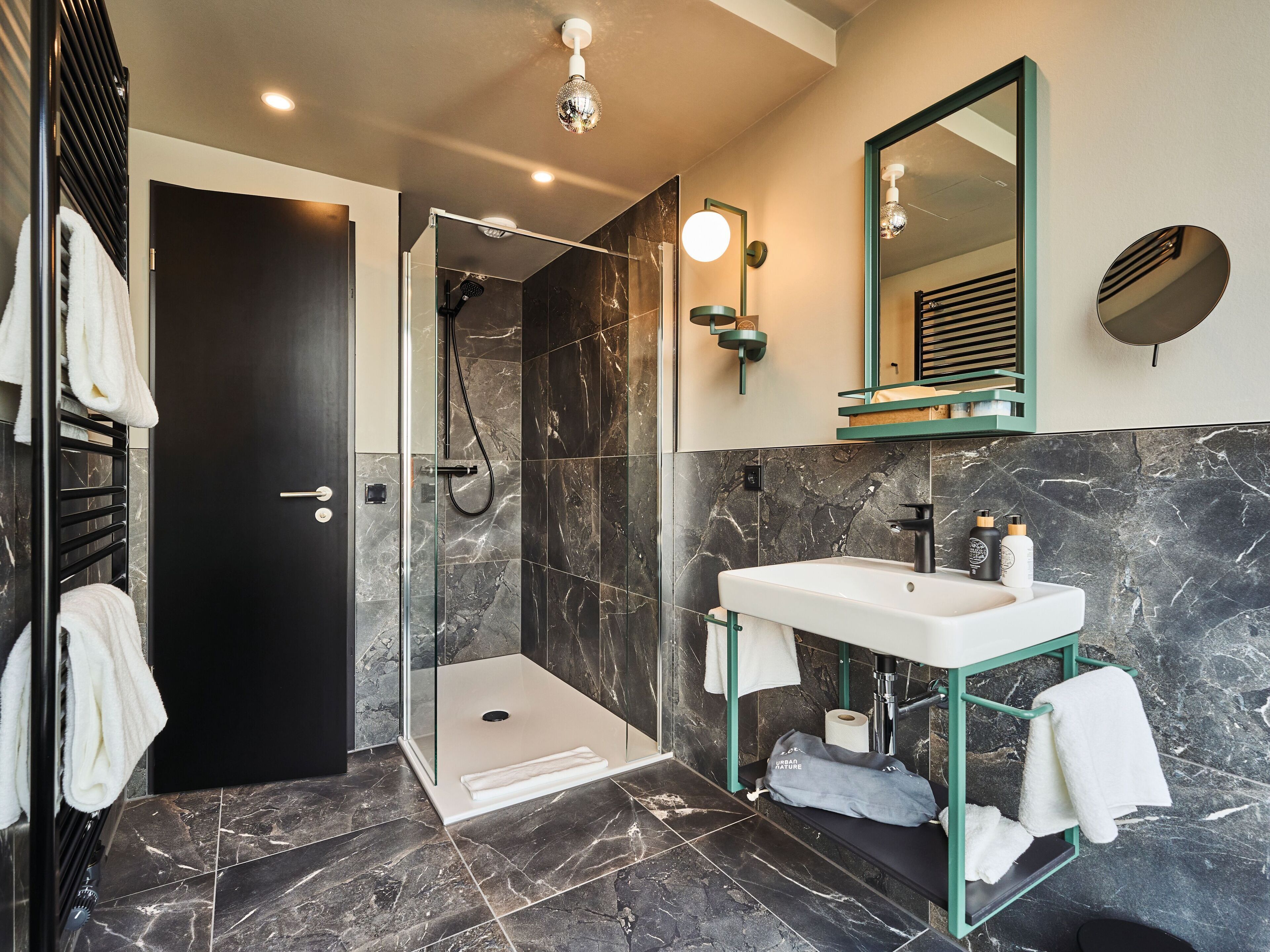 puddle jump comfort double room, dune view | bathroom | hair dryer, towels